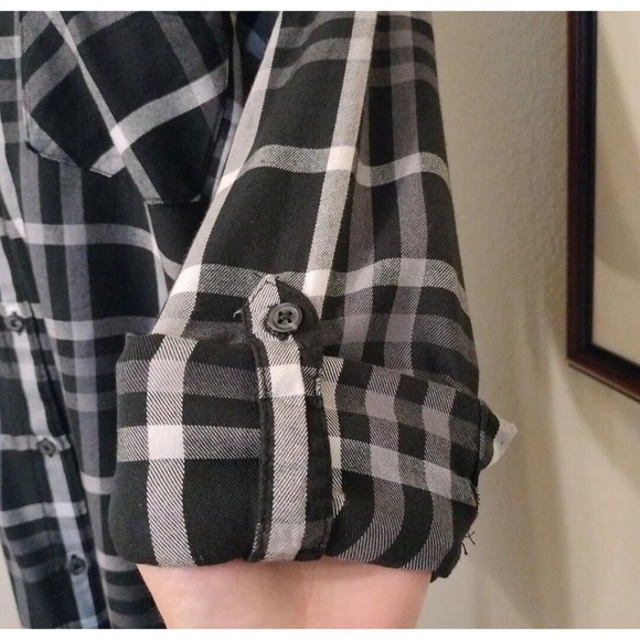 Woolrich Wmns Size XXL Plaid Flannel Shirt Long/Roll Tab Sleeve Black White - Picture 7 of 10